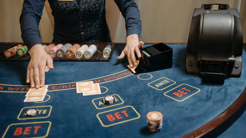 The Value of Understanding Blackjack's Odds
